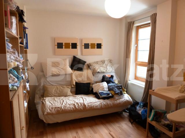 			NEW INSTRUCTION, 2 Bedroom, 1 bath, 1 reception Flat			 Chicksand Street, BRICK LANE